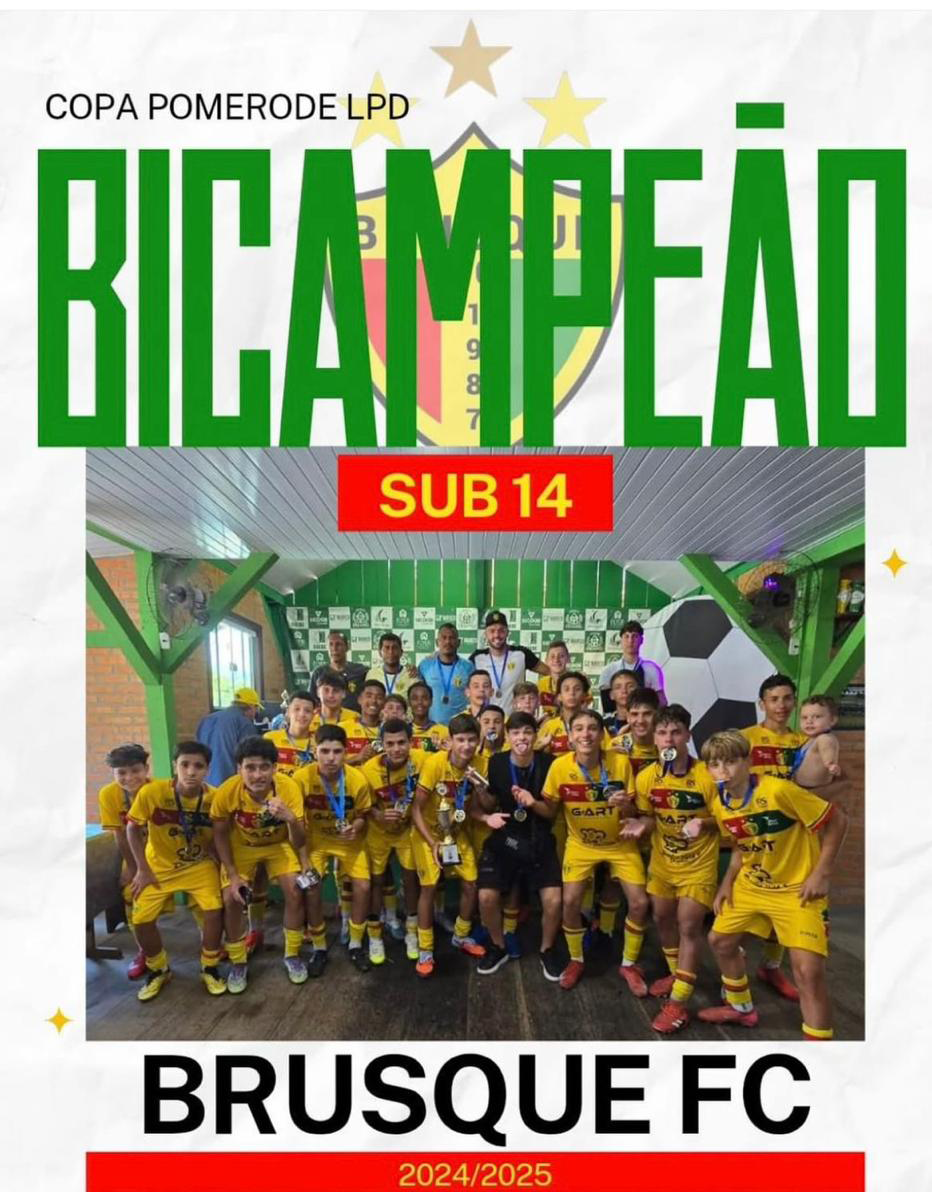 Disputa de bola em partida da base do Brusque FC